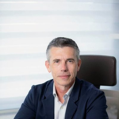 Foto do Dr. Aguinel J. Bastian Jr.